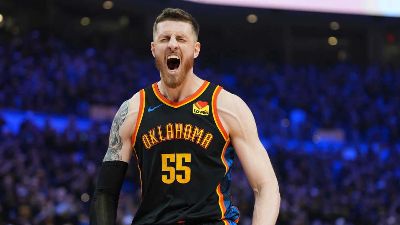 Isaiah Hartenstein signs new three - year deal to stay with Thunder through 2028 - 29